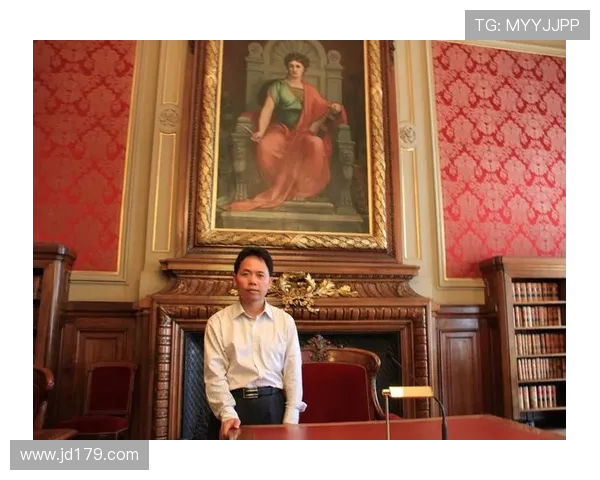 徐昕:探索科技与人文交汇的前沿思想与实践之旅 徐昕:探索科技与人文交汇的前沿思想与实践之旅