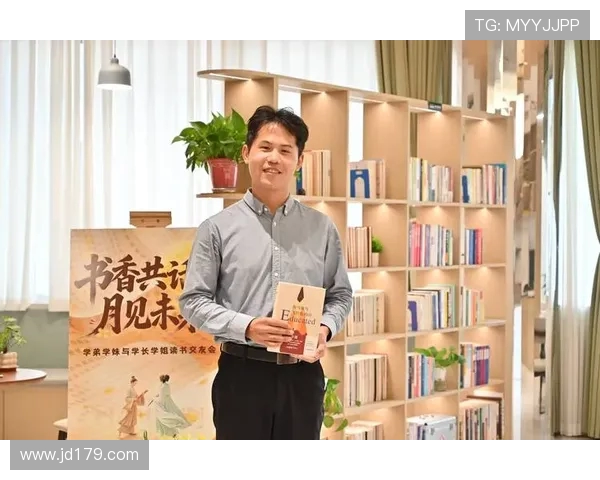 朱旭航的成长之路：从青涩少年到职场精英的奋斗历程与心路历程