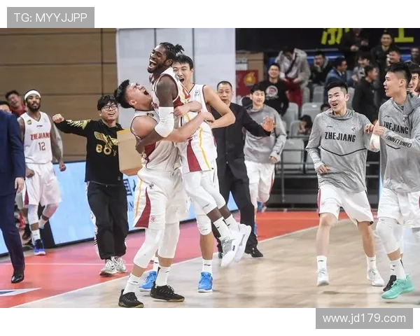 稠州银行与广东队激战正酣谁能在这场对决中笑到最后