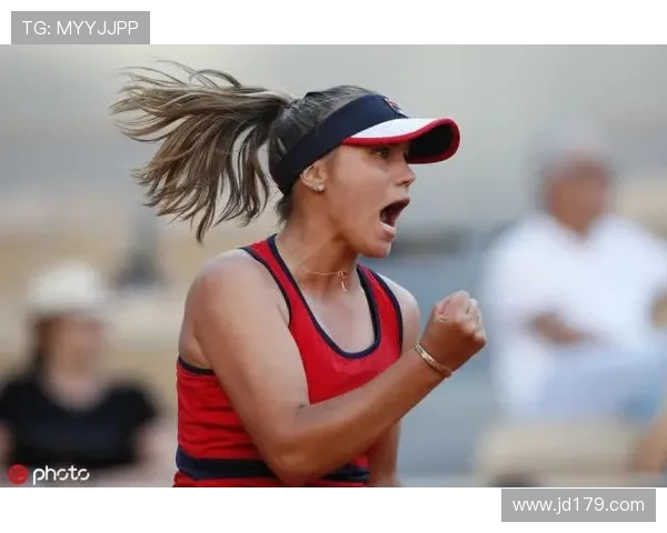 肯宁与柯林斯的精彩对决谁将胜出引发球迷热议 肯宁与柯林斯的精彩对决谁将胜出引发球迷热议