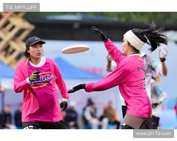 重庆飞盘队边路渗透战术解析与实战应用探讨