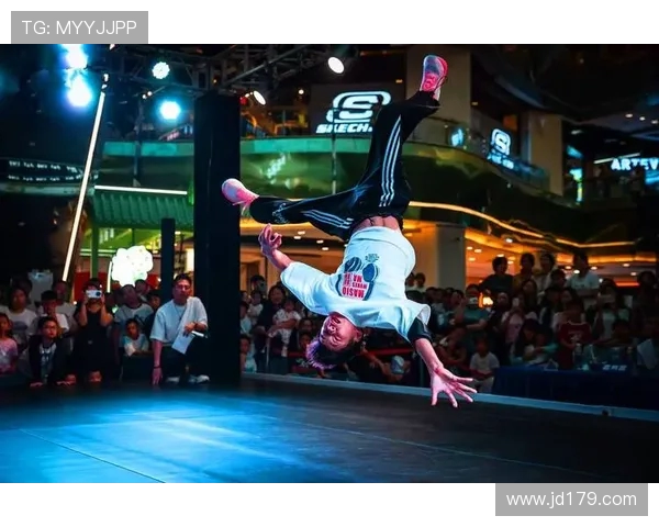 街舞战术解析:深入探讨北京街舞队的防守策略与技巧 街舞战术解析:深入探讨北京街舞队的防守策略与技巧