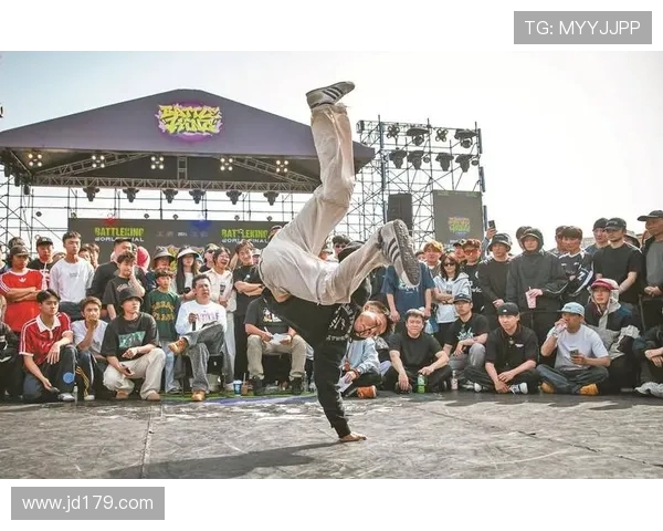 赛后复盘：北京街舞队与重庆街舞队的精彩对决与经验总结